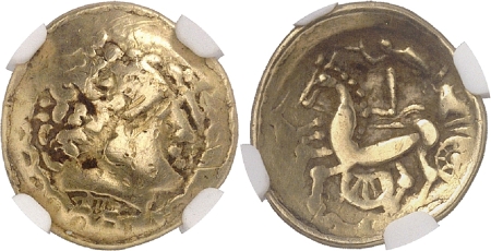 Helvètes - 1/4 de statère d’or (IIème - Ier siècle av. J.-C) - Imitation pour Philippe II - type « Au croissant »